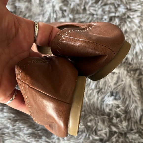 Brown ballet flats 9 faux leather stretch to fit memory foam sole casual chic FG - Picture 2 of 9